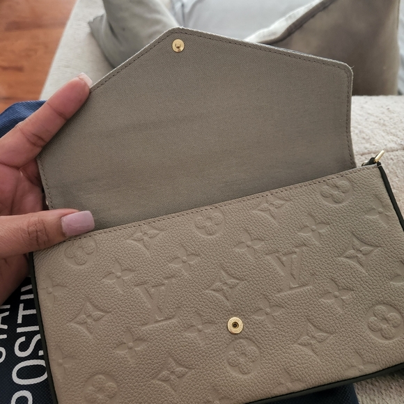 Louis Vuitton bag - Picture 8 of 13